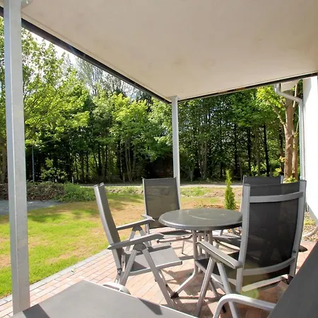 Strandnahe Rex Rugia: Terrasse Und Erlebnisbad-zugang *