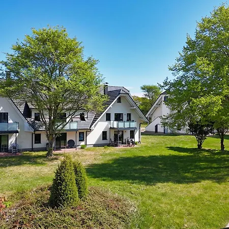 Apartment strandnahe FeWo mit Terrasse, gratis Nutzung vom AHOI Erlebnisbad und Sauna in Sellin - Rex Rugia FeWo 10-1 *